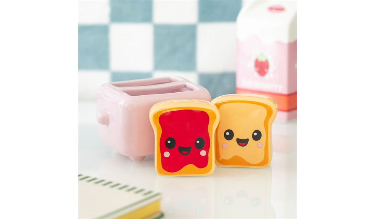 Kawaii Toast Salt & Pepper Set – Cute Breakfast Kitchen Decor
