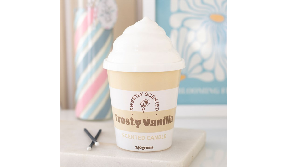Frosty Vanilla Ice Cream Candle – Cute Seaside Scented Candle